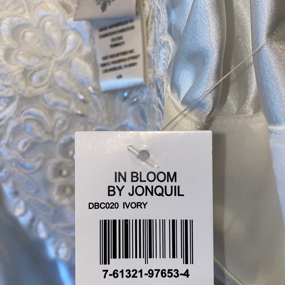 In Bloom By Jonquil Size Large - Picture 9 of 13